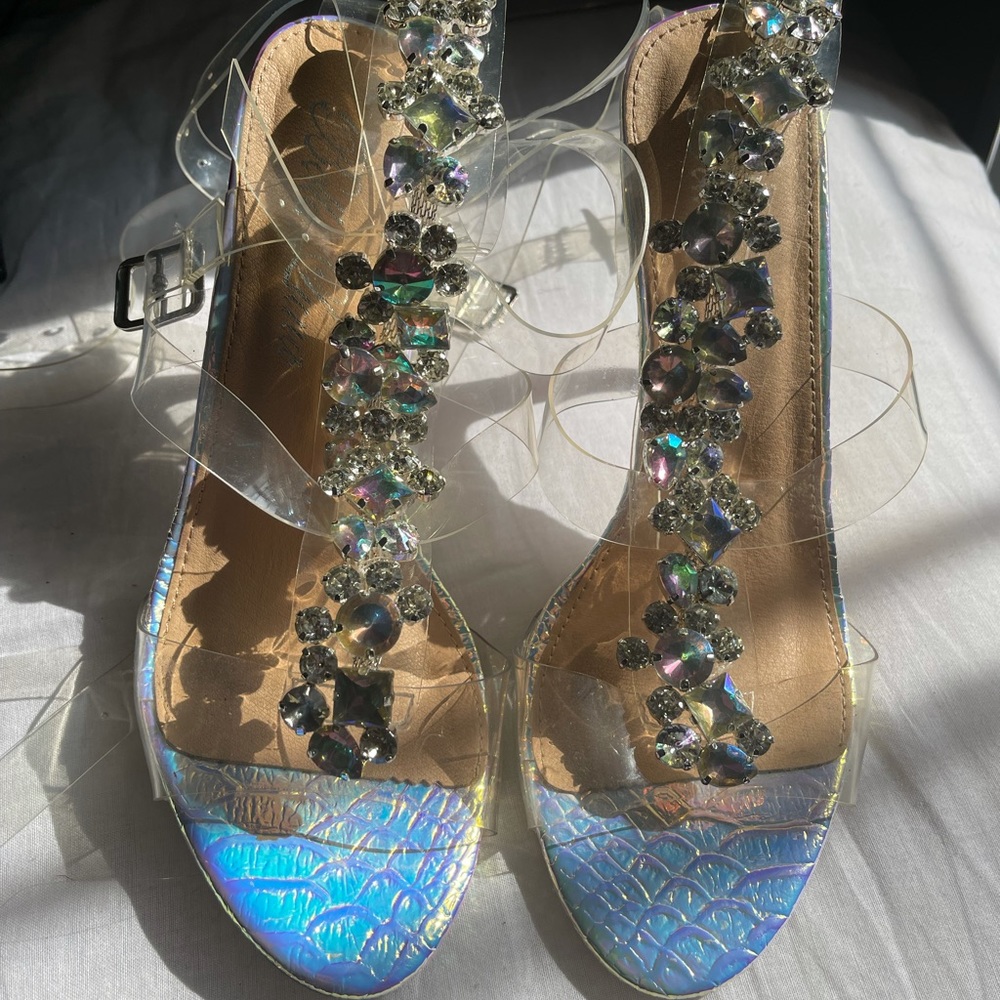 Fancy Heels with iridescent stones